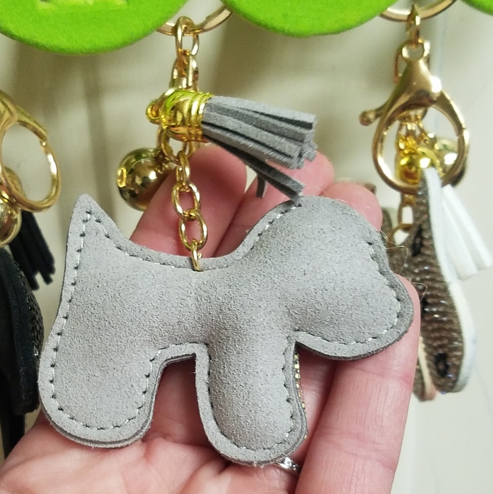 NWT Puffy Puppy Bling Tassel Keychain! 4 Color Choices! - Picture 5 of 16